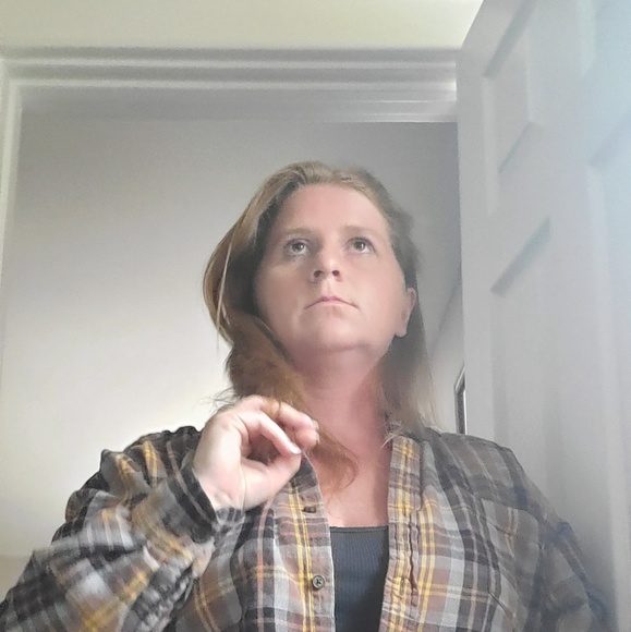 Meet your Posher, Brandy - Picture 1 of 1